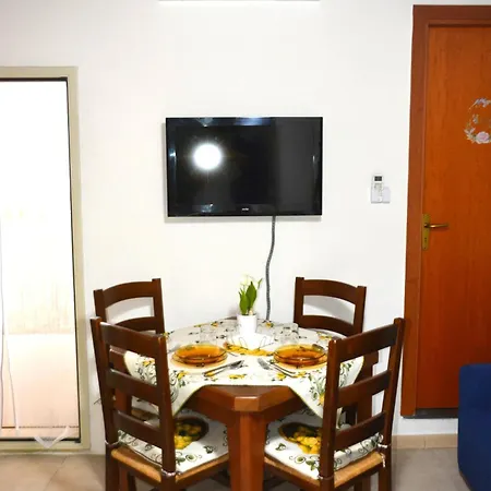 Ognina Soha Home 1