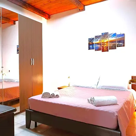 Ognina Soha Home 1